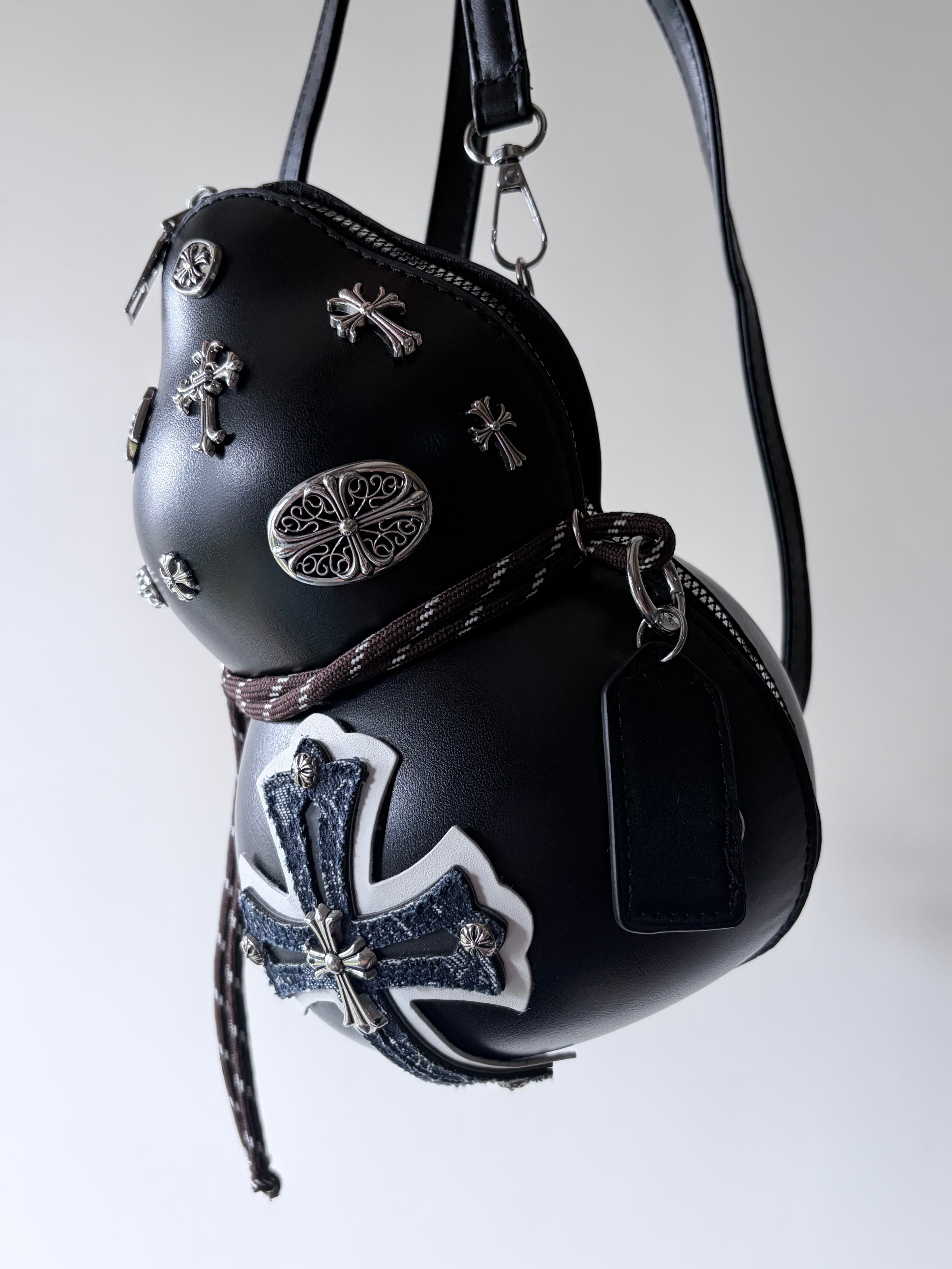 Noir Flask bag