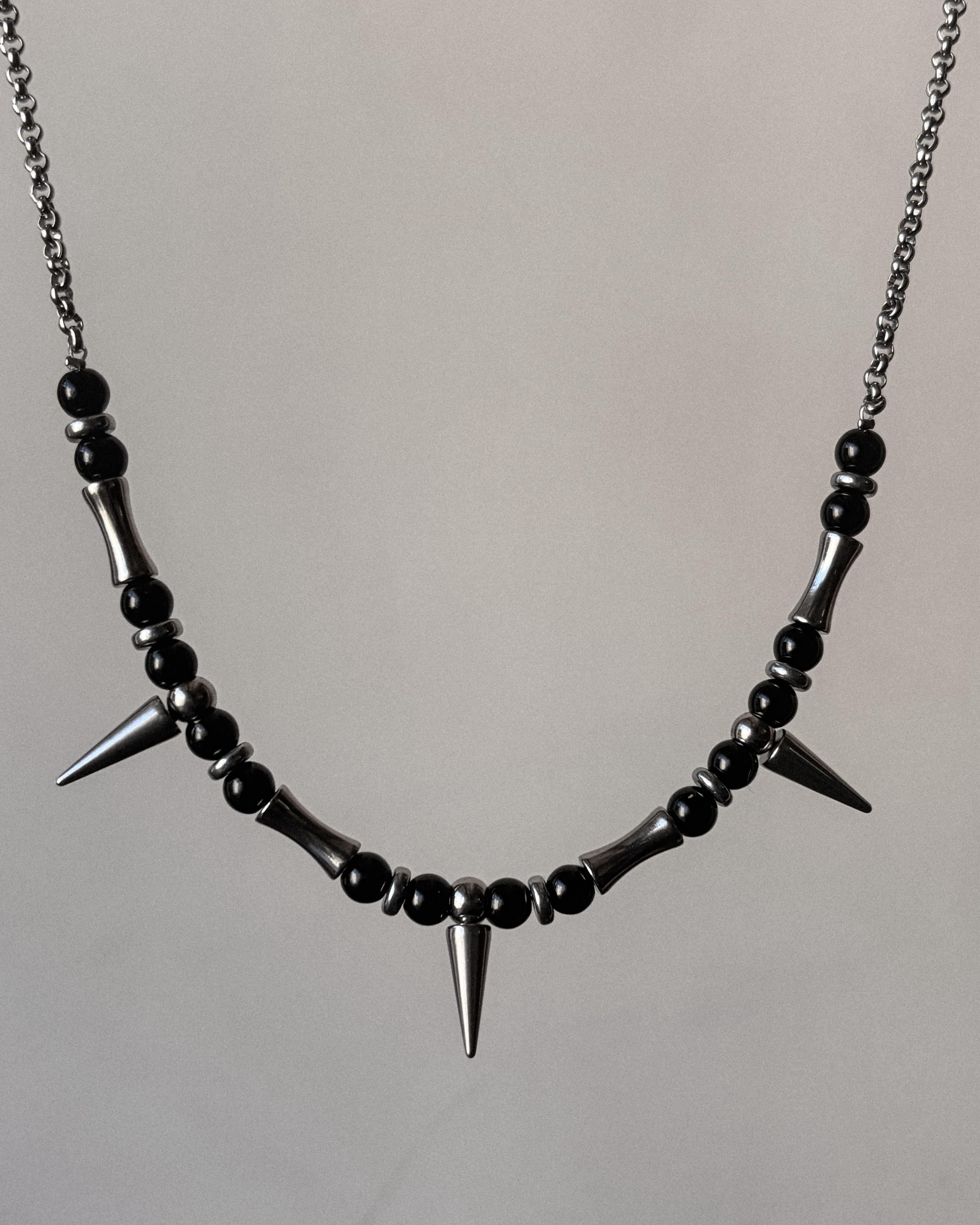 Black spike choker